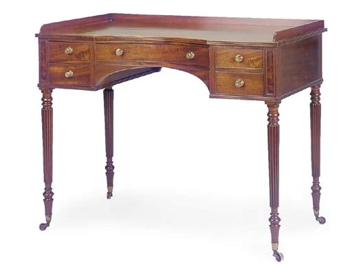 A REGENCY MAHOGANY DRESSING TABLE