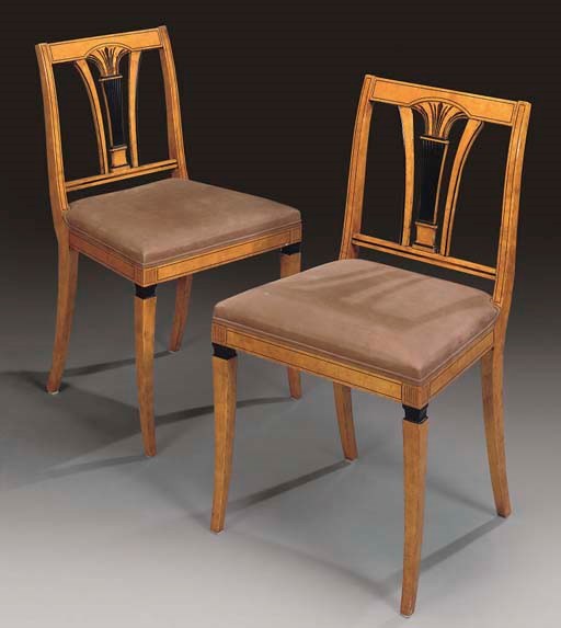 A PAIR OF BIRCH AND EBONISED SIDE CHAIRS
