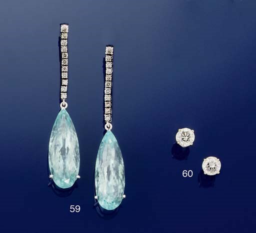 A pair of diamond earstuds
