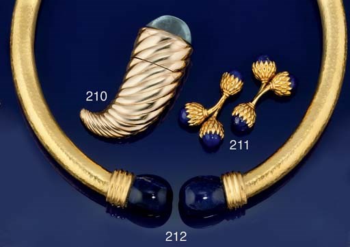 A PAIR OF LAPIS LAZULI SET CUFFLINKS, DESIGNED BY SCHLUMBERGER FOR TIFFANY & CO.