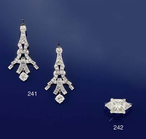 A pair of diamond earpendants