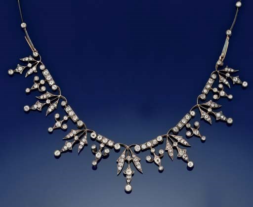 A late Victorian diamond necklace