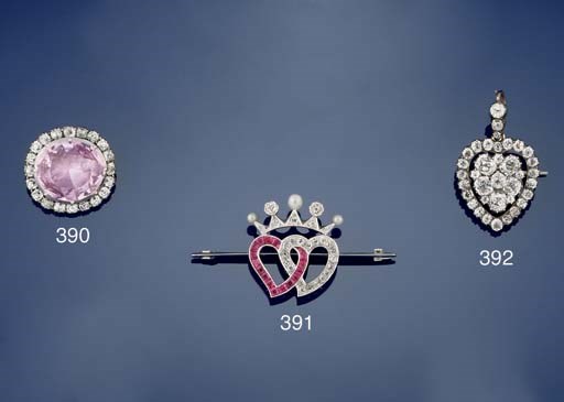 A Victorian diamond heart brooch/pendant/bangle