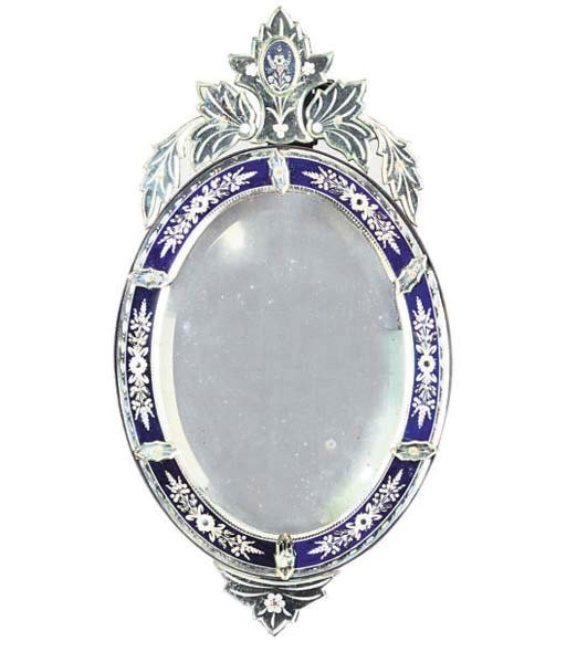 AN OVAL BLUE AND CLEAR ETCHED GLASS MIRROR