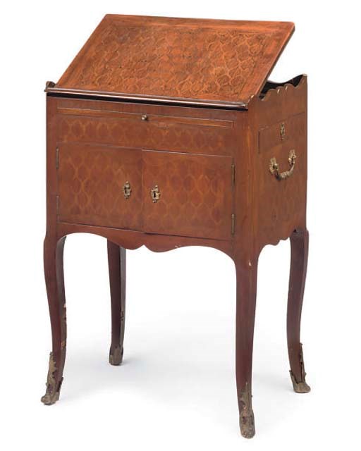 A FRENCH KINGWOOD AND PARQUETRY TABLE A ECRIRE