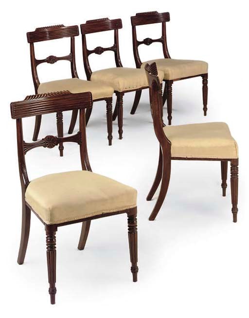 A SET OF FIVE WILLIAM IV MAHOGANY DINING CHAIRS