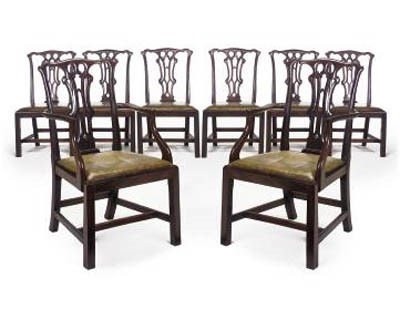 A SET OF EIGHT MAHOGANY DINING CHAIRS