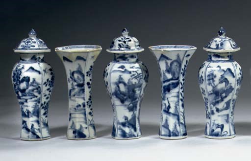 A blue and white five-piece garniture