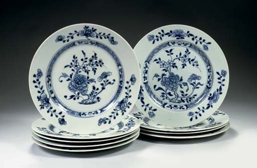 A set of twelve blue and white 'Nanking cargo' plates