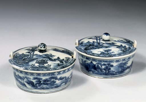 A pair of blue and white 'Nanking cargo' butter tubs and covers
