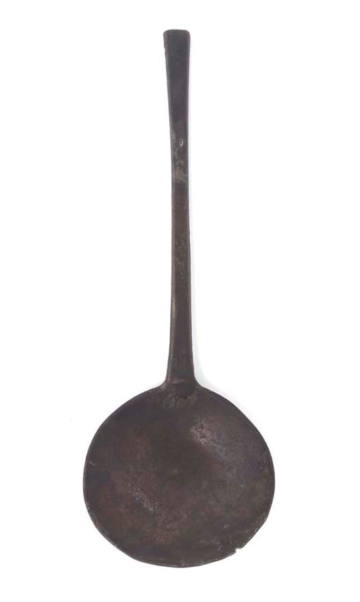 AN ENGLISH ROUND BOWL PEWTER SPOON