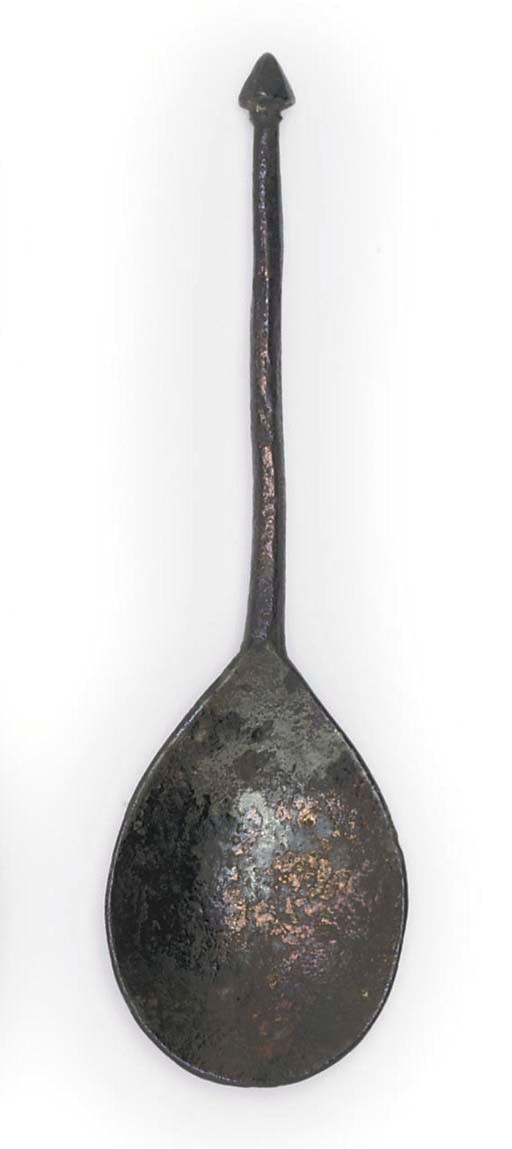 AN ENGLISH PEWTER DIAMOND-POINT SPOON