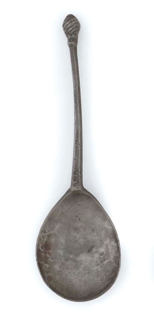 AN ENGLISH PEWTER WRYTHEN KNOP SPOON