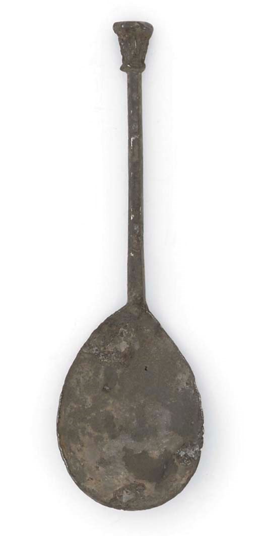 AN ENGLISH PEWTER CROWN AND SEAL TOP SPOON