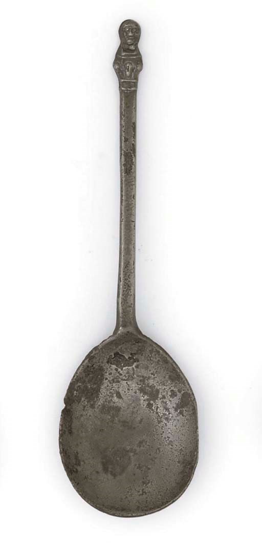 AN ENGLISH PEWTER MONK'S HEAD SPOON