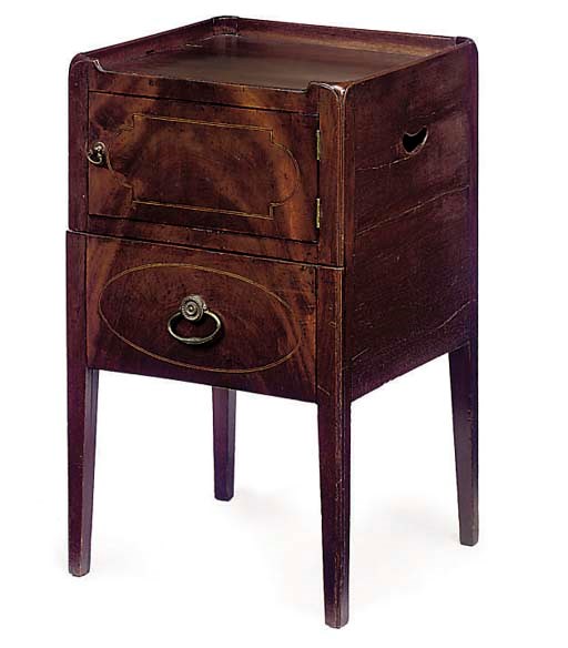 A GEORGE III MAHOGANY TRAY TOP COMMODE