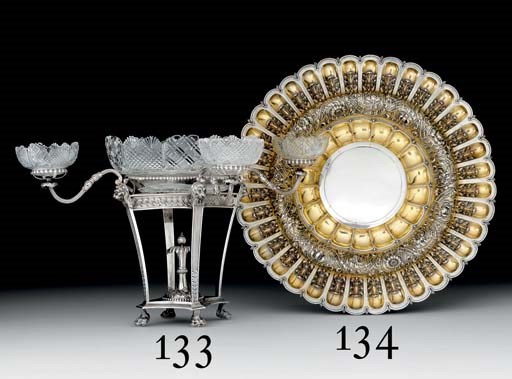 A GEORGE IV PARCEL-GILT SILVER SIDEBOARD DISH
