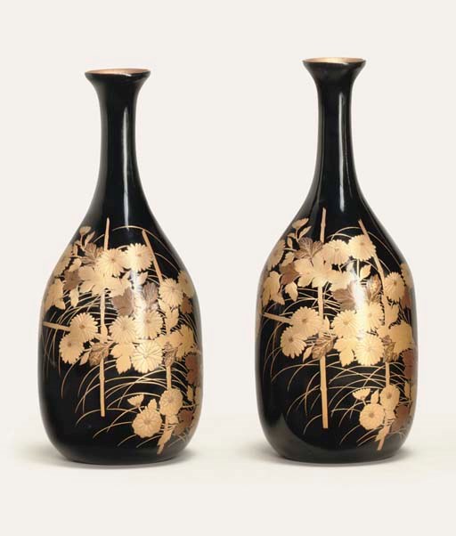 A PAIR OF SAKE FLASKS
