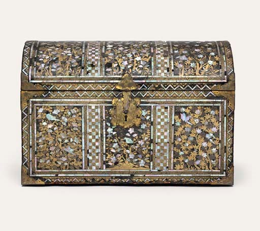 AN EXPORT LACQUER CHEST