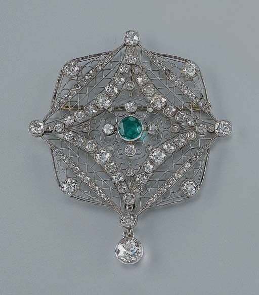 SPILLA PENDENTE IN DIAMANTI E VETRO VERDE