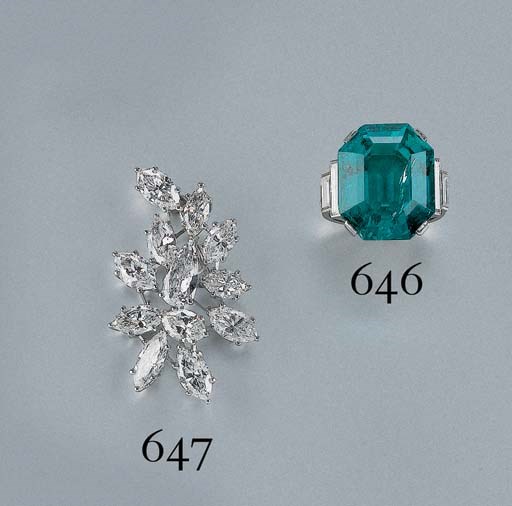 ANELLO CON SMERALDO E DIAMANTI