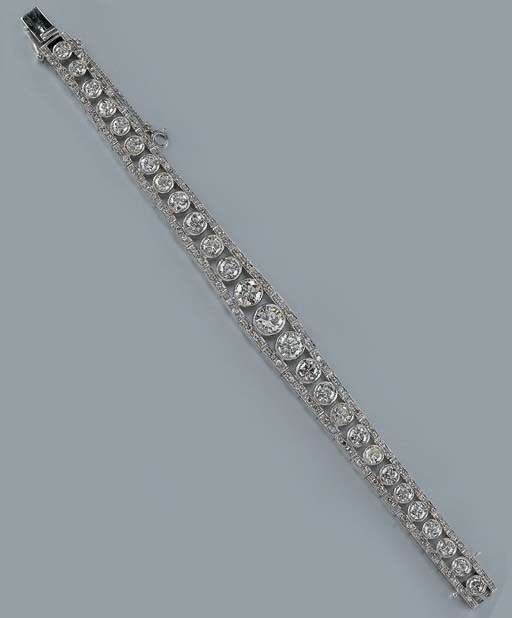 BRACCIALE SEMISNODATO IN DIAMANTI