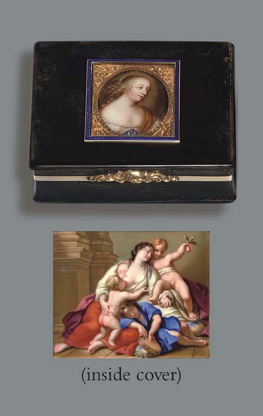 A REGENCY GOLD-MOUNTED TORTOISESHELL SNUFF-BOX SET WITH TWO ENAMEL MINIATURES