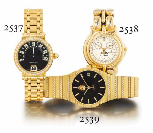 GERALD GENTA. AN 18K GOLD AND DIAMOND-SET AUTOMATIC JUMP HOUR RETROGRADE WRISTWATCH WITH BRACELET
