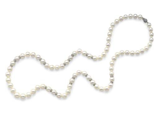 A SINGLE-STRAND CULTURED PEARL NECKLACE