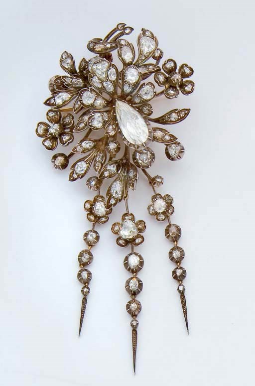 BROCHE DIAMANTS