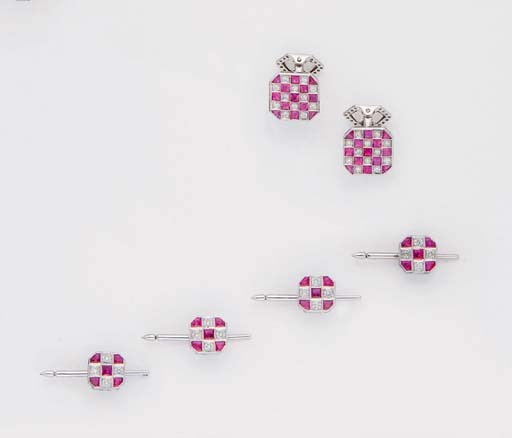 PARURE D'HABIT RUBIS ET DIAMANTS