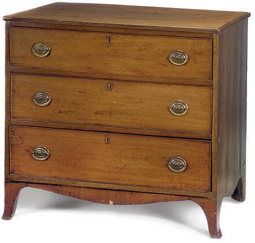 A GEORGE III MAHOGANY CHEST