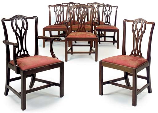 A SET OF EIGHT MAHOGANY DINING CHAIRS