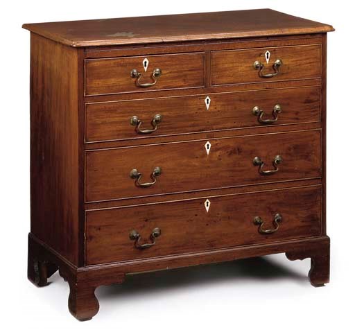 A GEORGE III MAHOGANY CHEST