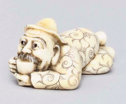 A Japanese marine ivory netsuke, 19th Century
