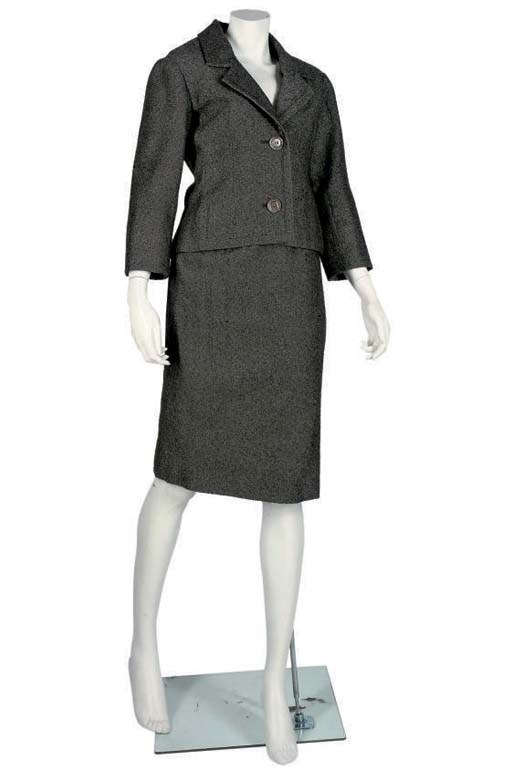CHRISTIAN DIOR PARIS, PRINTEMPS ETE 1957 GREY WOOL A LINE SUIT