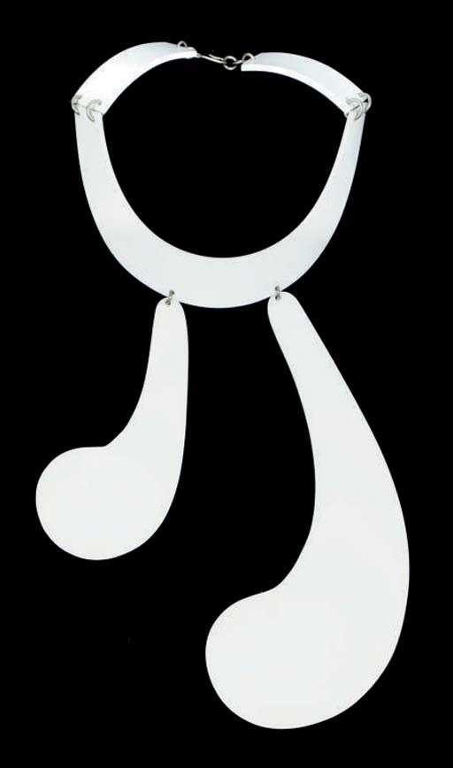 PIERRE CARDIN WHITE ACYRILIC NECK PIECE