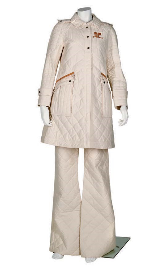 ANDREE COURREGES LONG QUILTED BEIGE JACKET AND TROUSERS 1970S