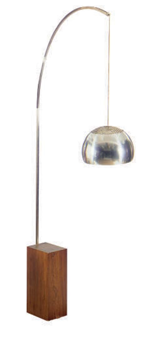 AN 'ARCO' FLOOR LAMP,