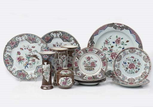 An assorted lot of Chinese famille rose porcelain