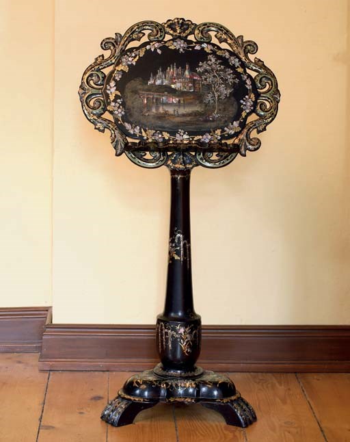 A VICTORIAN MOTHER-OF-PEARL INLAID BLACK, PARCEL-GILT AND POLYCHROME JAPANNED MUSIC STAND