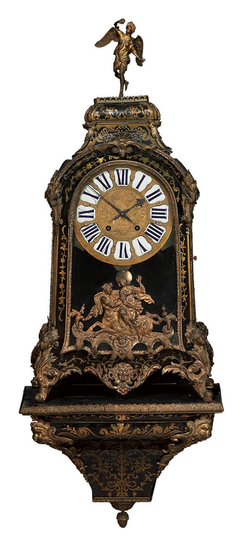 A LOUIS XIV ORMOLU-MOUNTED TORTOISESHELL AND PEWTER BOULLE MARQUETRY BRACKET CLOCK