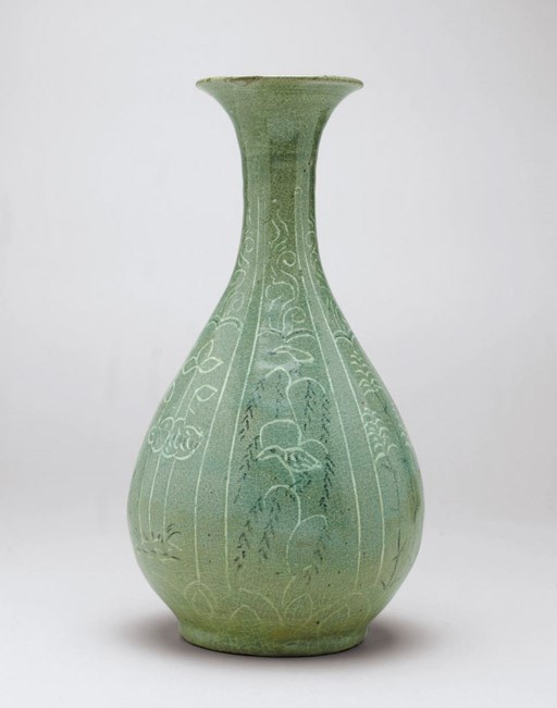 An Inlaid Celadon Bottle