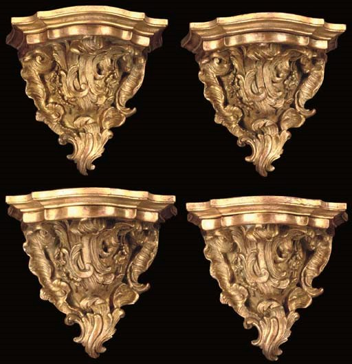 A SET OF FOUR ROCOCCO STYLE GILT GESSO WALL BRACKETS