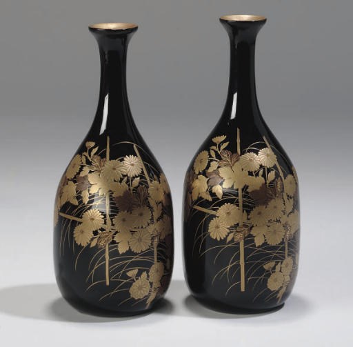 A Pair of Japanese black lacquered sake bottles (Tokkuri), 19th century