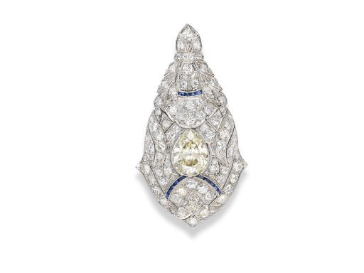 A DIAMOND BROOCH