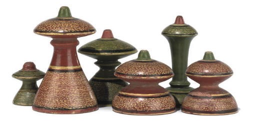 A NORTH INDIAN LACQUERED WOOD 'MUSLIM' PATTERN CHESS SET