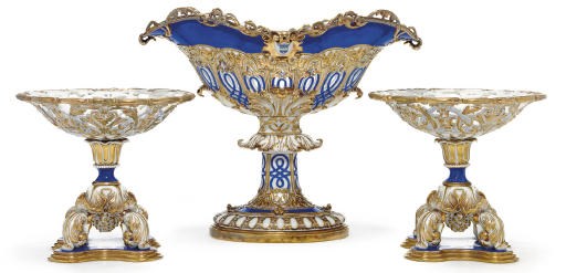 A PARIS (HONORÉ) ARMORIAL BLUE-GROUND THREE-PIECE GARNITURE