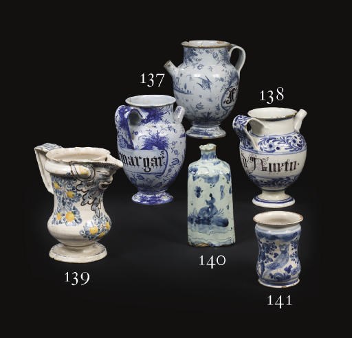 PETIT ALBARELLO EN FAIENCE ITALIENNE DU XVIIIEME SIECLE