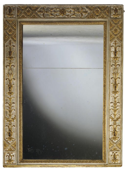 MIROIR DE STYLE NEOCLASSIQUE